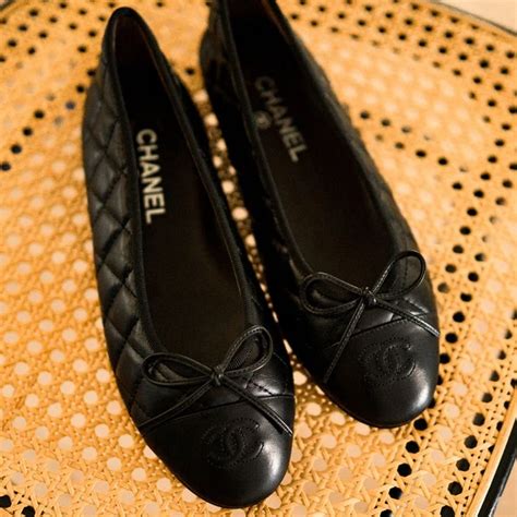 chanel ballerinas online kaufen|Chanel ballerina flats black.